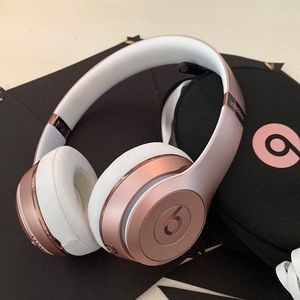 Beats Rose Gold